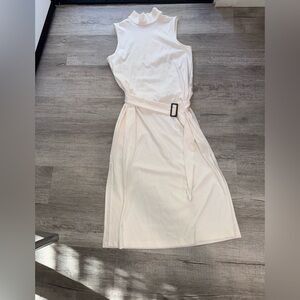 Women’s  sleeveles belted dress prologue white small